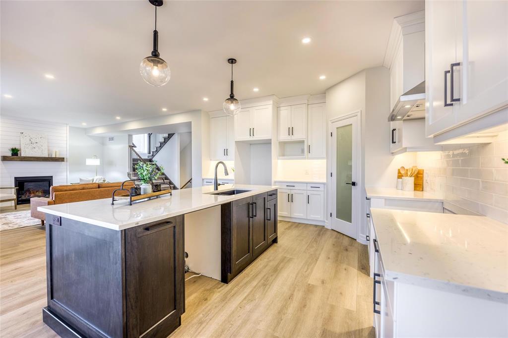 628 SWEETBAY Crescent, Sarnia, Ontario, Canada