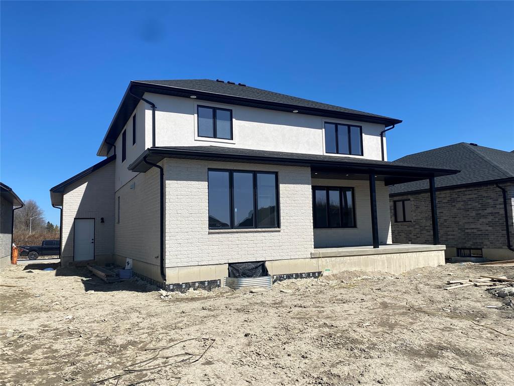 628 SWEETBAY Crescent, Sarnia, Ontario, Canada