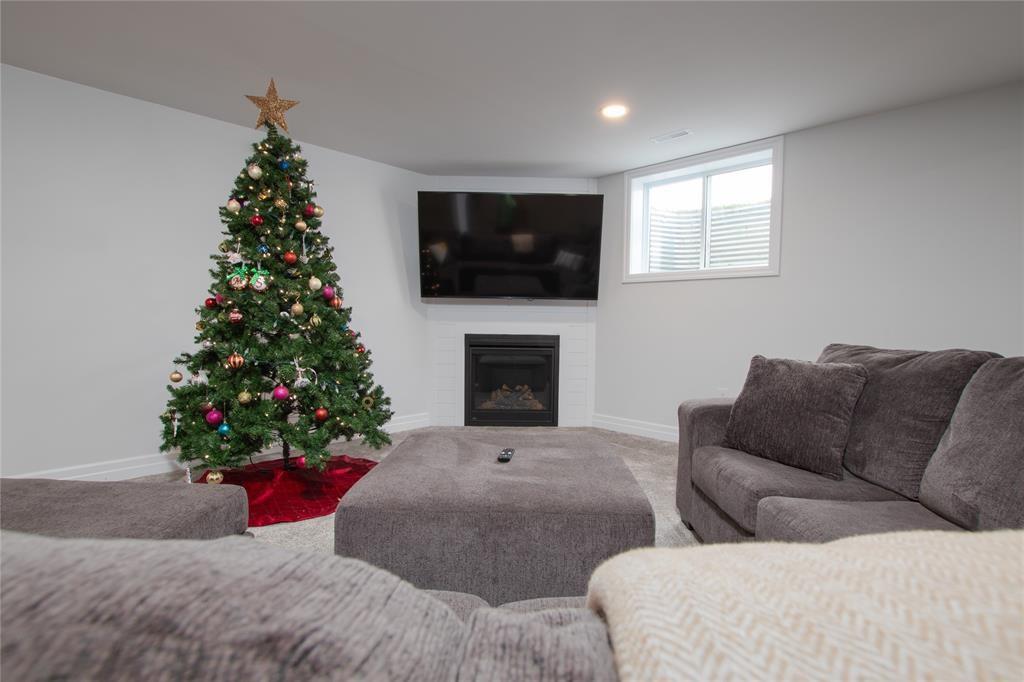 LOT 81 PAUL Crescent, Plympton-Wyoming, Ontario, Canada