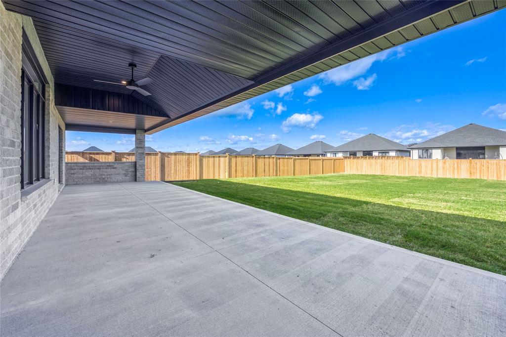 6711 SHAKER Lane, Plympton-Wyoming, Ontario, Canada photo 3