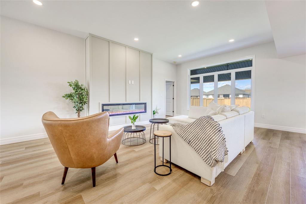 6711 SHAKER Lane, Plympton-Wyoming, Ontario, Canada photo 5