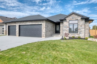 6803 GRIFFIN Drive, Plympton-Wyoming Ontario, Canada