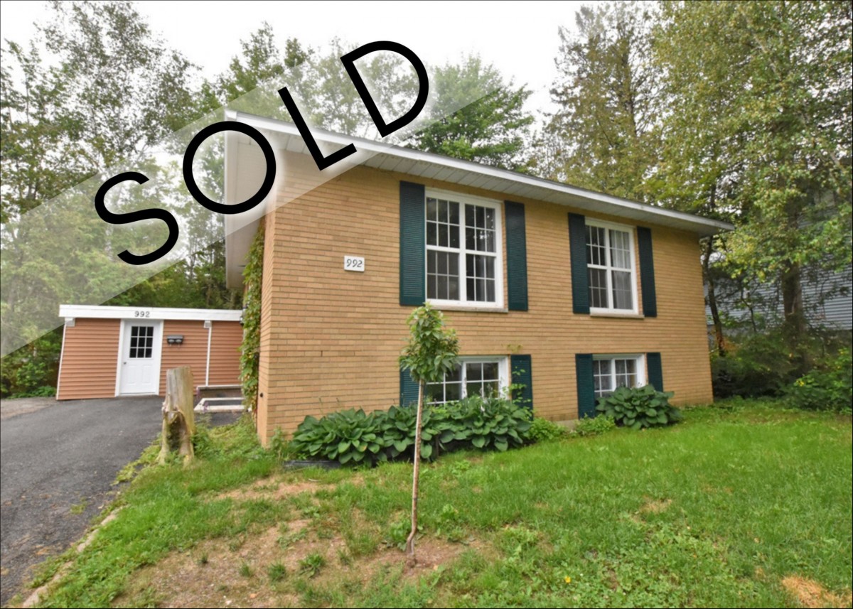 992 York Street, Fredericton New Brunswick, Canada