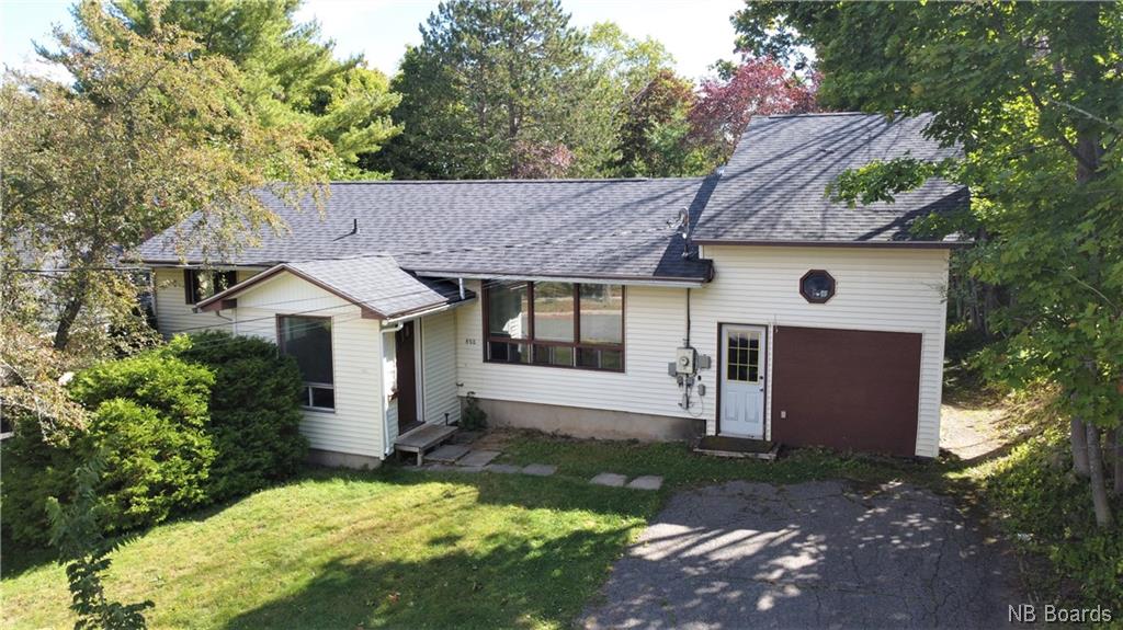 822 Burden Street, Fredericton New Brunswick, Canada