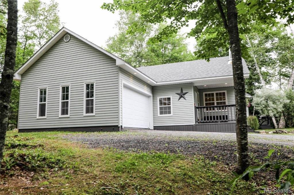 9 Woodmere Drive, Upper Kingsclear, New Brunswick, Canada