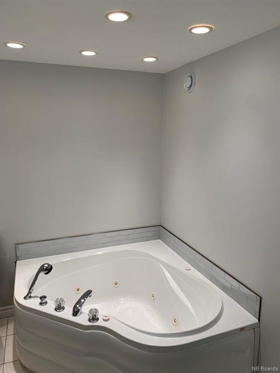 19 Katherine Lane, Fredericton, New Brunswick, Canada