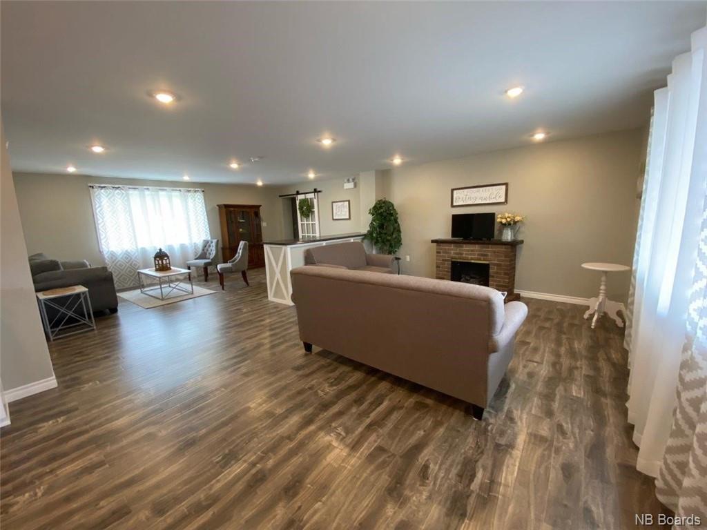 6484 Route 8, Ludlow, New Brunswick, Canada
