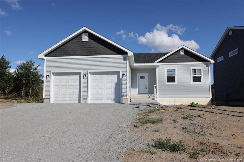 17 Donmac Court, Fredericton New Brunswick, Canada