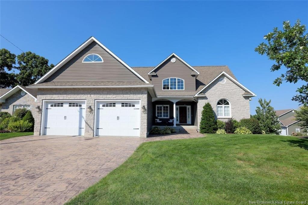 8 Angelique Court, Fredericton New Brunswick, Canada