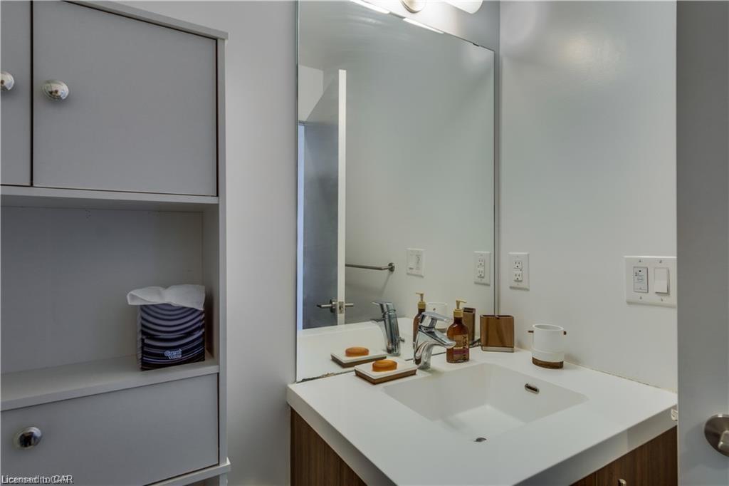 85 DUKE Street W Unit# 1705, Kitchener, Ontario, Canada