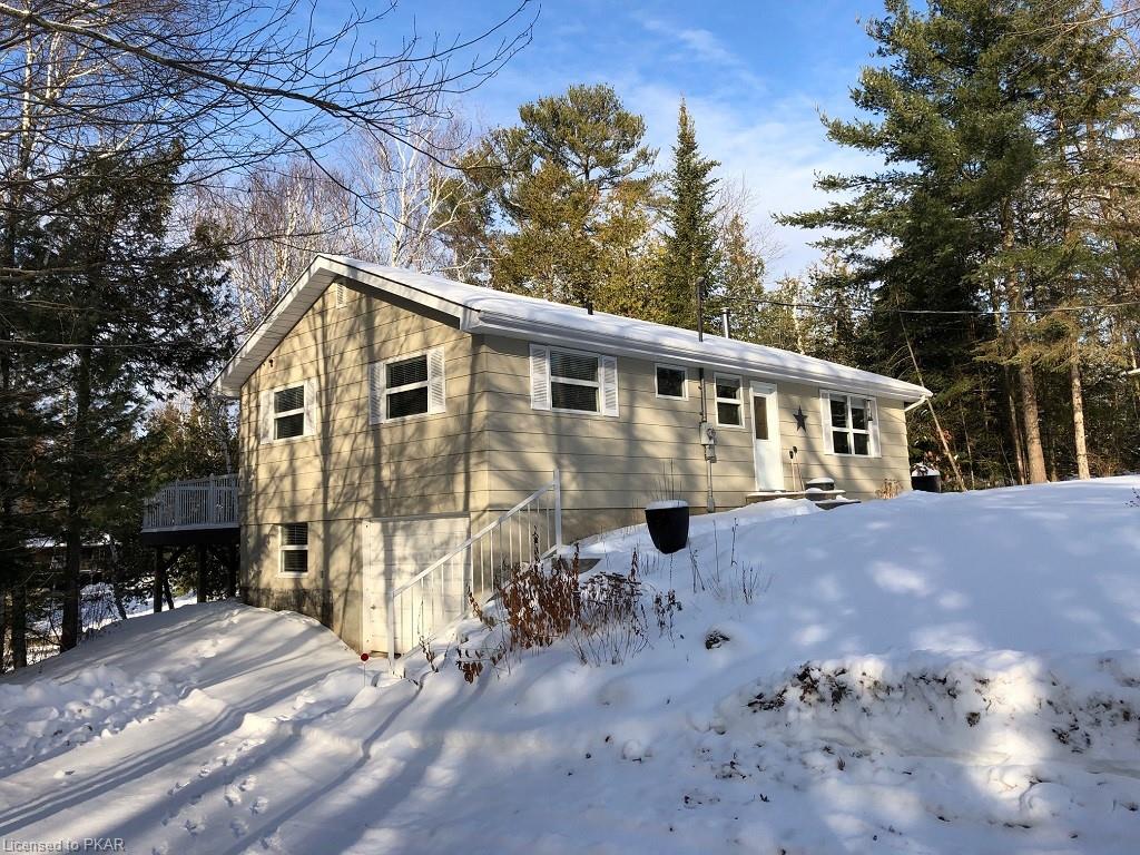 2390 JULIA SHORE Road E, Lakefield Ontario, Canada