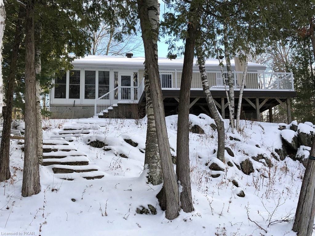 2390 JULIA SHORE Road E, Lakefield Ontario, Canada