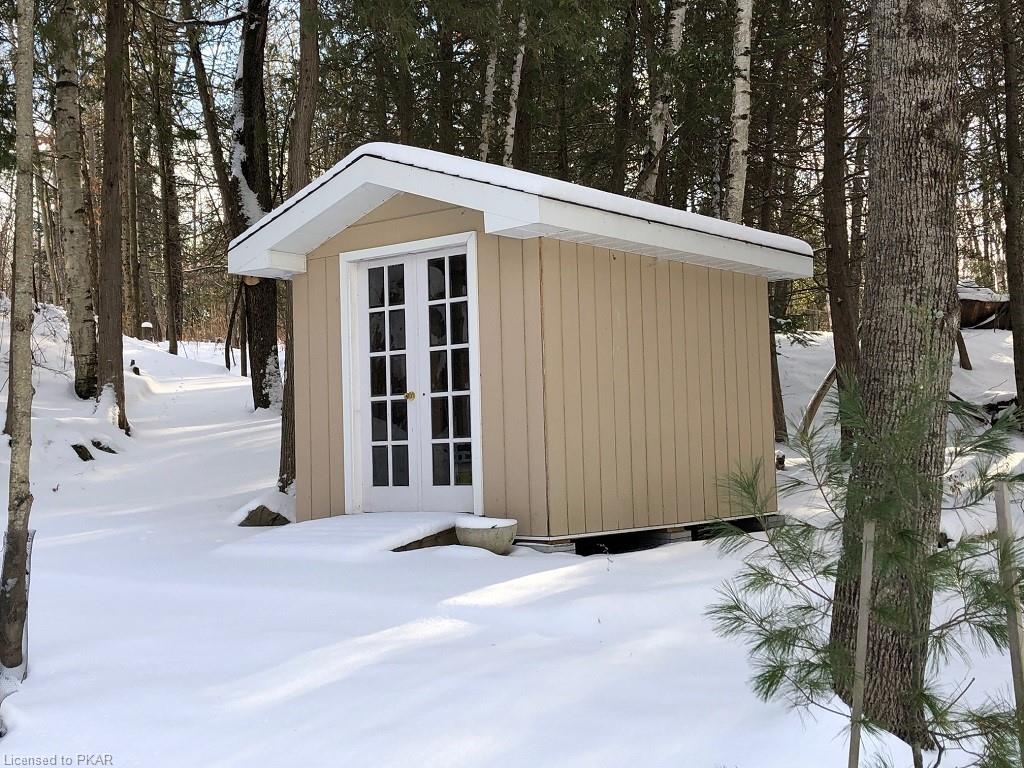 2390 JULIA SHORE Road E, Lakefield Ontario, Canada