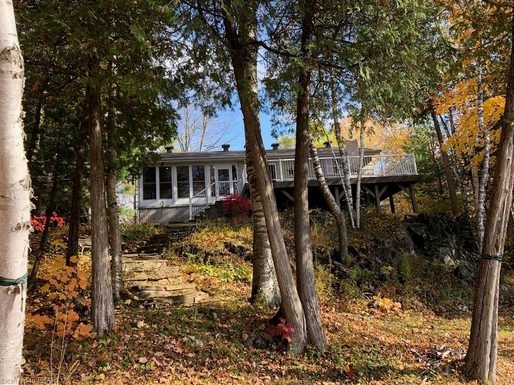 2390 JULIA SHORE Road E, Lakefield Ontario, Canada