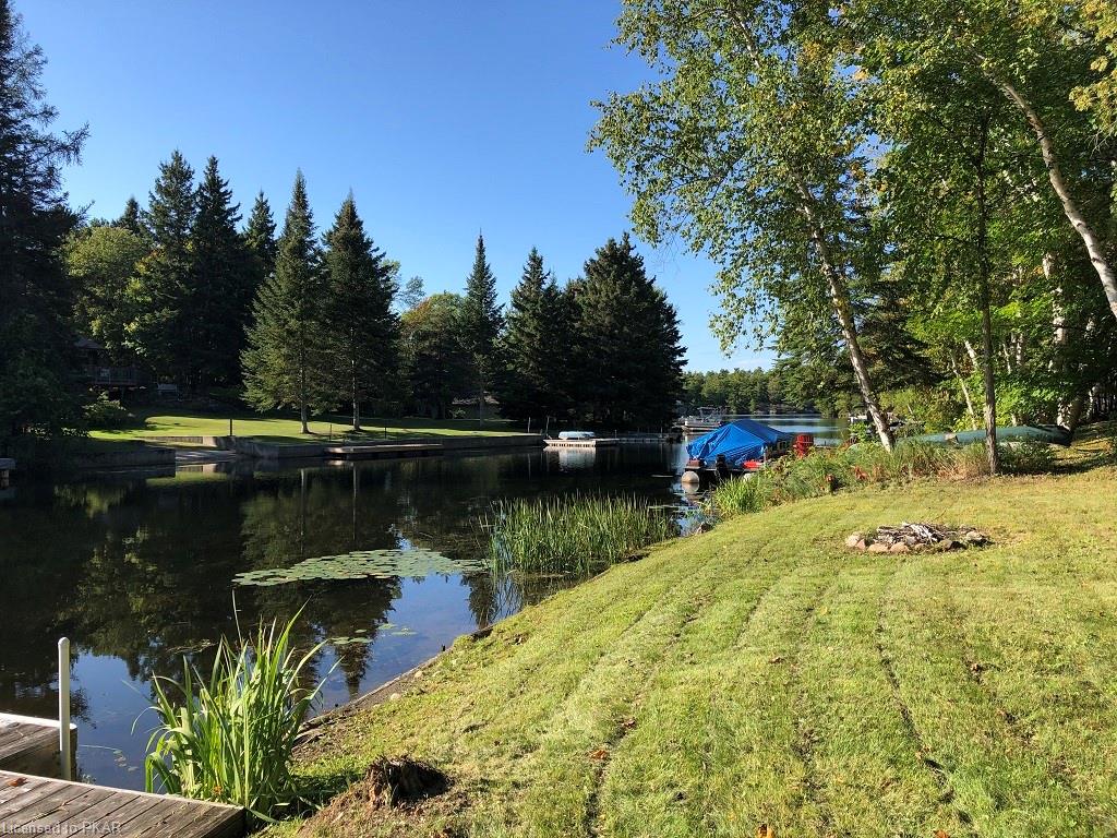 2390 JULIA SHORE Road E, Lakefield Ontario, Canada