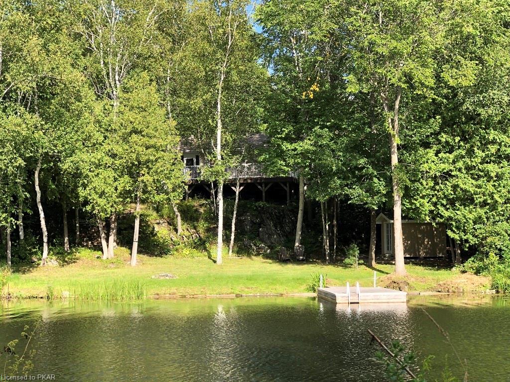 2390 JULIA SHORE Road E, Lakefield Ontario, Canada