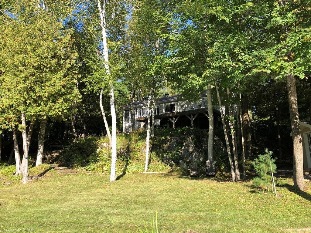 2390 JULIA SHORE Road E, Lakefield Ontario, Canada
