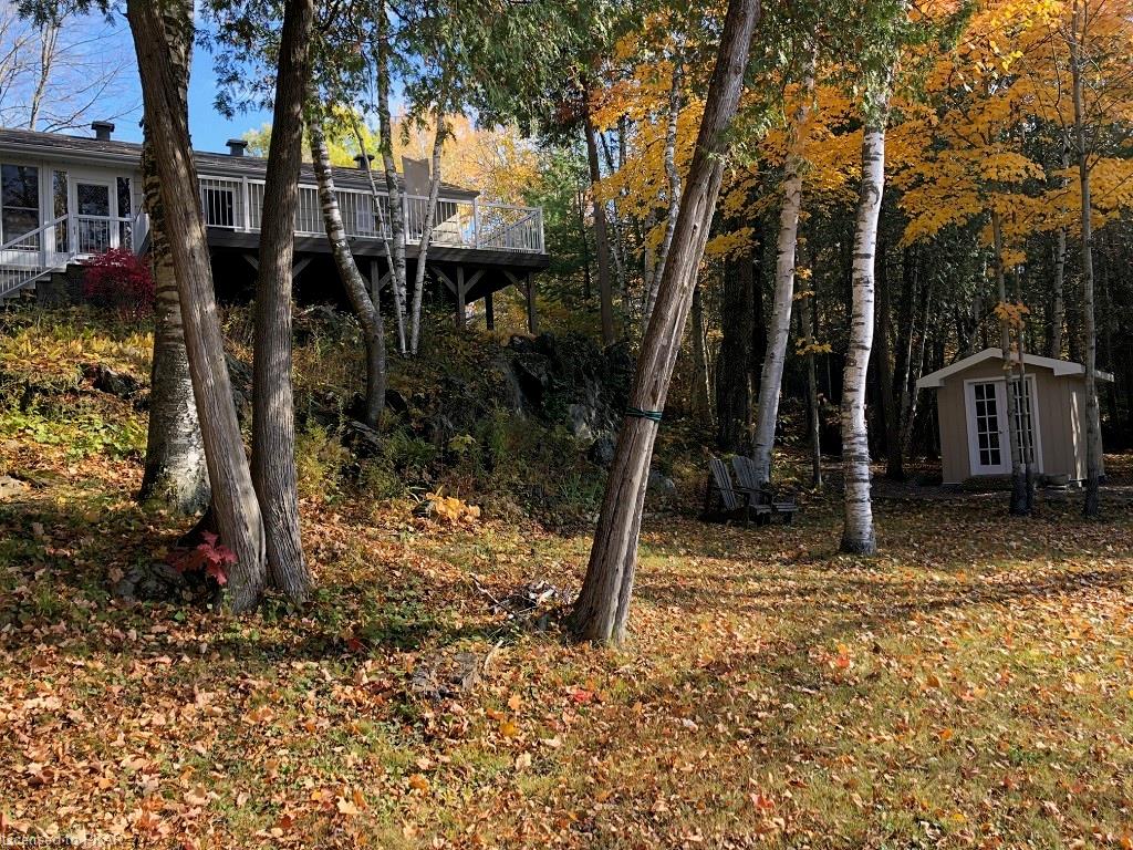 2390 JULIA SHORE Road E, Lakefield Ontario, Canada