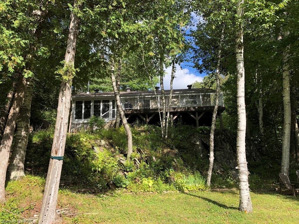 2390 JULIA SHORE Road E, Lakefield Ontario, Canada