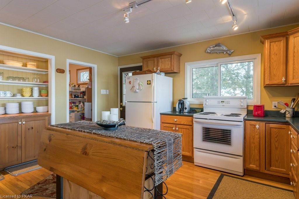 504 RISHOR Avenue, Lakefield Ontario, Canada