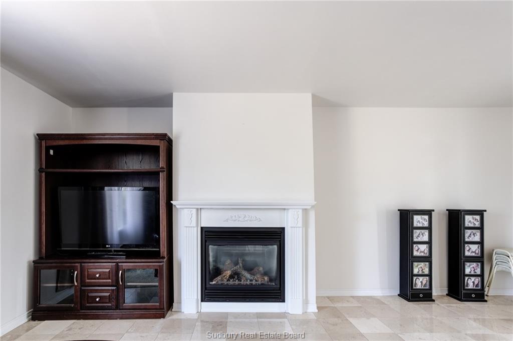 2084 Highgate Road, Sudbury, Ontario, Canada