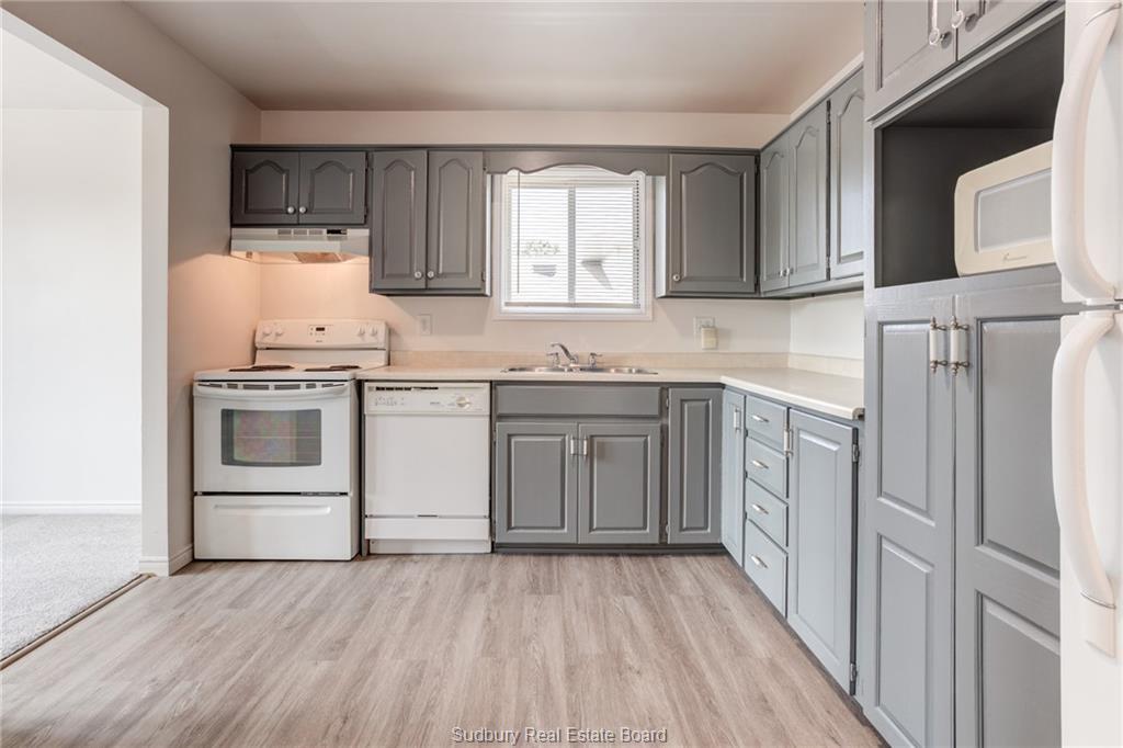 2084 Highgate Road, Sudbury, Ontario, Canada