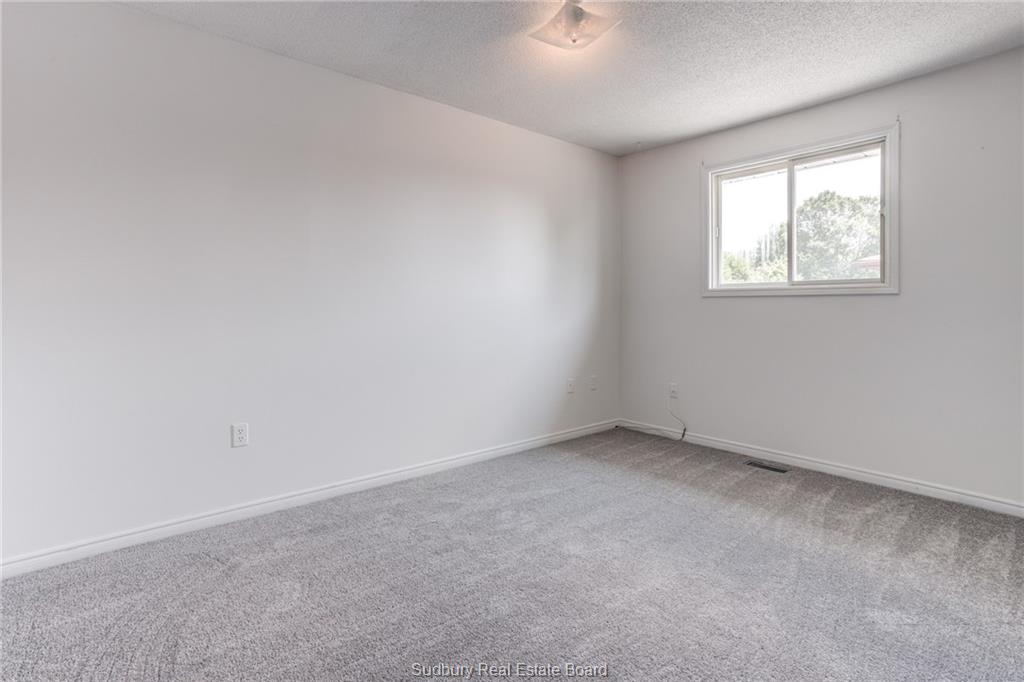 2084 Highgate Road, Sudbury, Ontario, Canada
