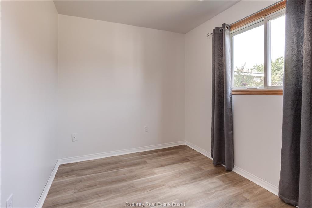 2084 Highgate Road, Sudbury, Ontario, Canada