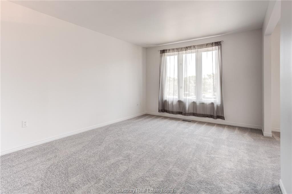 2084 Highgate Road, Sudbury, Ontario, Canada