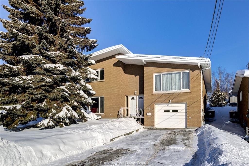 28 Kincora Court, Sudbury Ontario, Canada