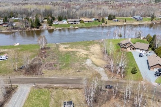 515 champagne pin 490860186, Sturgeon Falls Ontario, Canada