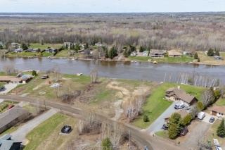 515 champagne pin 490860186, Sturgeon Falls Ontario, Canada