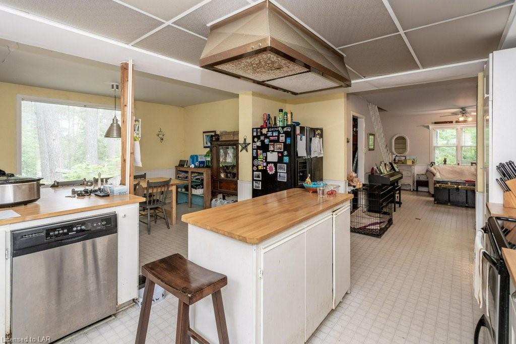 68 BAY LAKE Road, Emsdale Ontario, Canada