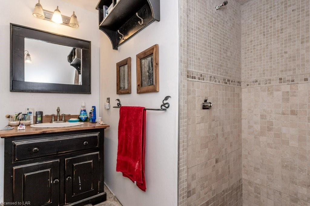 68 BAY LAKE Road, Emsdale Ontario, Canada