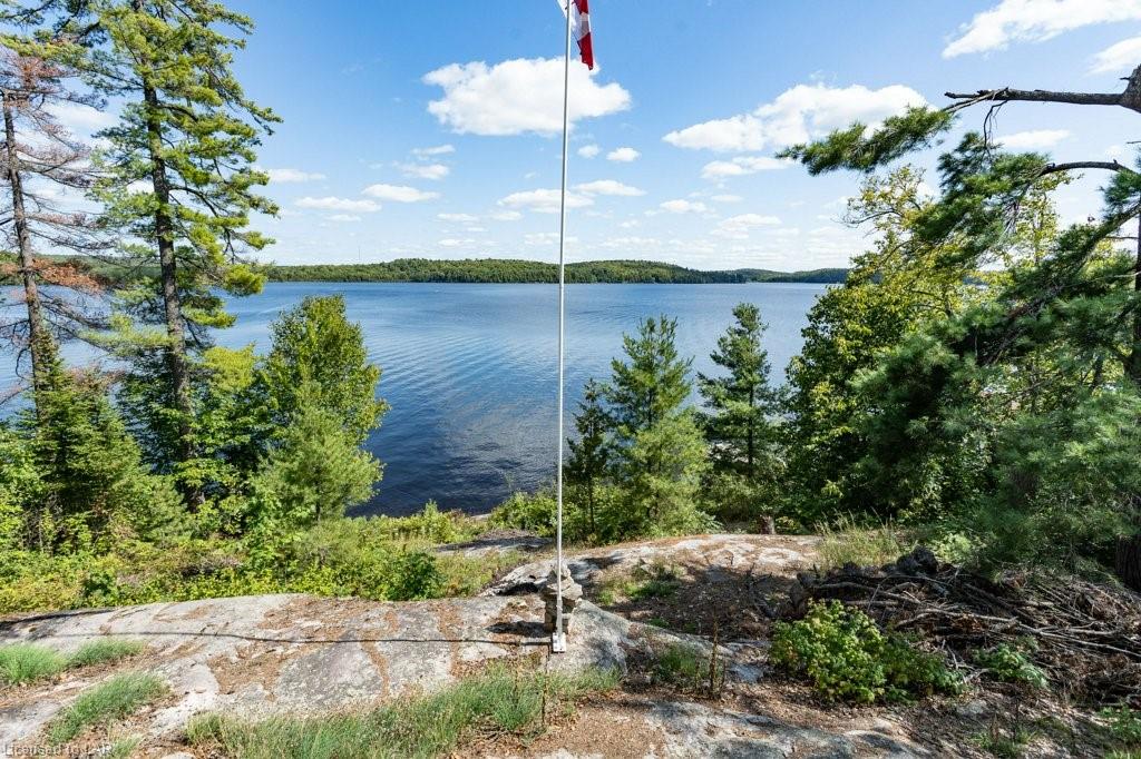 34 GORDON ISLAND, Ryerson Township Ontario, Canada
