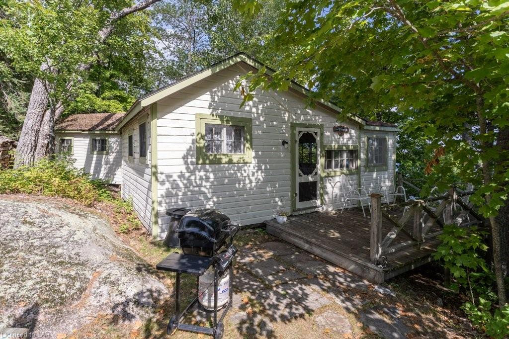 34 GORDON ISLAND, Ryerson Township Ontario, Canada