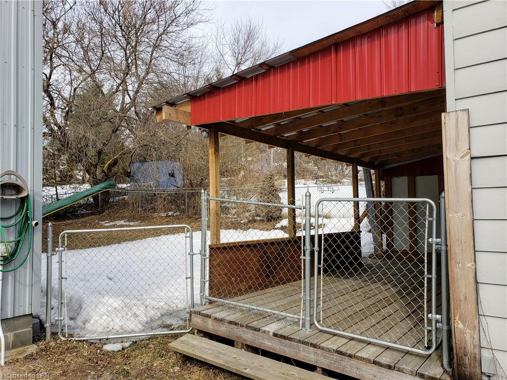 135 HUSTON Street, Burk's Falls Ontario, Canada