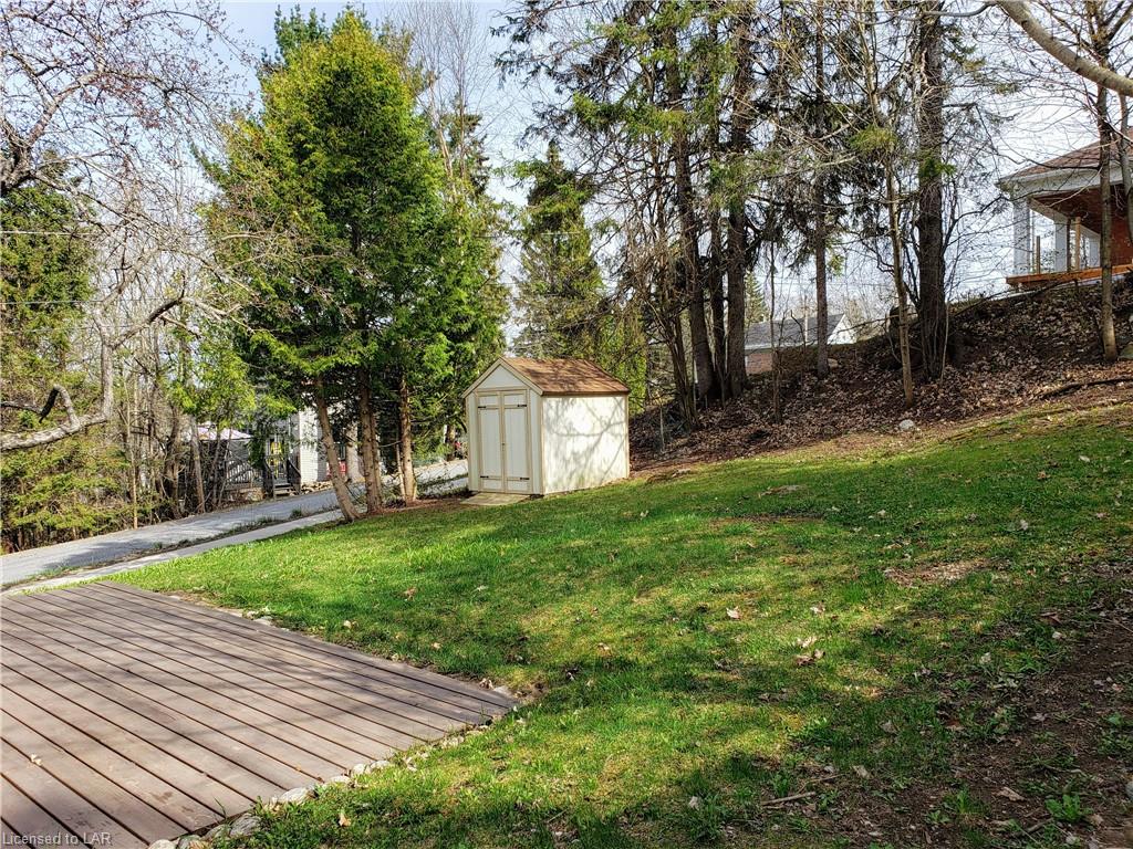 19 LANSDOWNE Street W, Huntsville Ontario, Canada