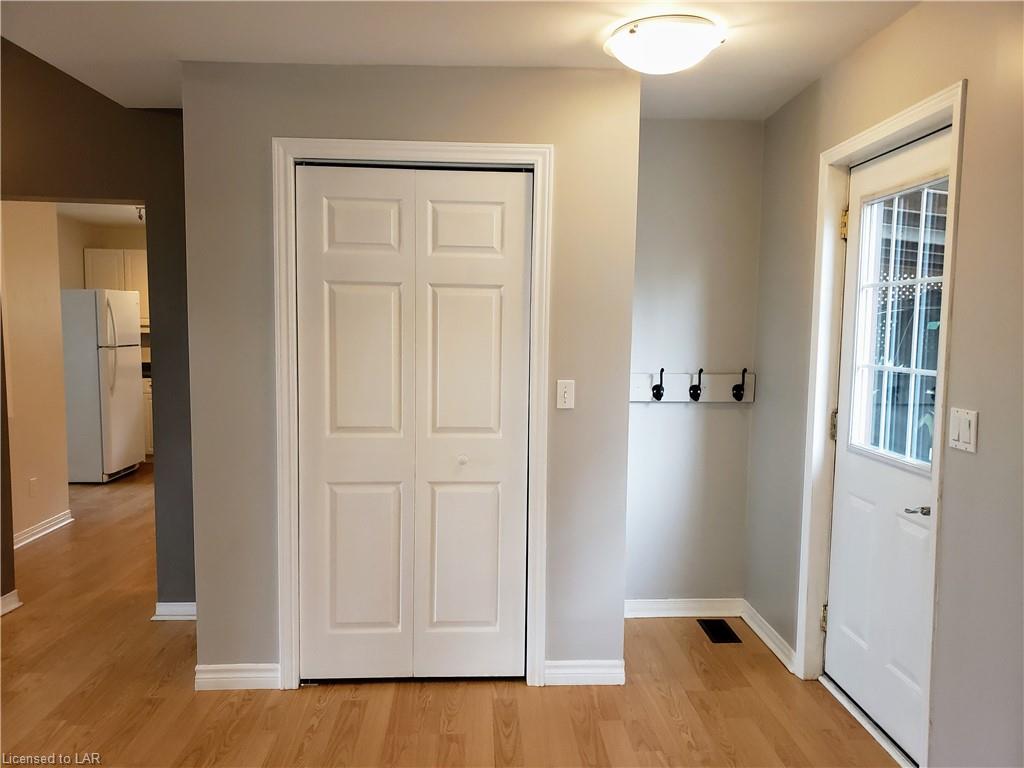 19 LANSDOWNE Street W, Huntsville Ontario, Canada