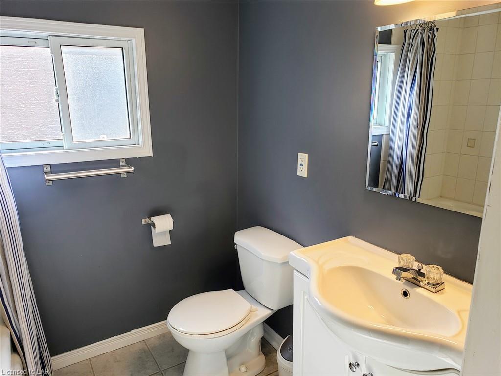 19 LANSDOWNE Street W, Huntsville Ontario, Canada