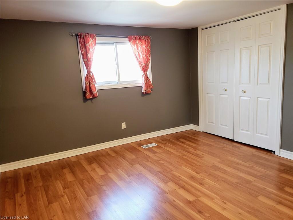 19 LANSDOWNE Street W, Huntsville Ontario, Canada
