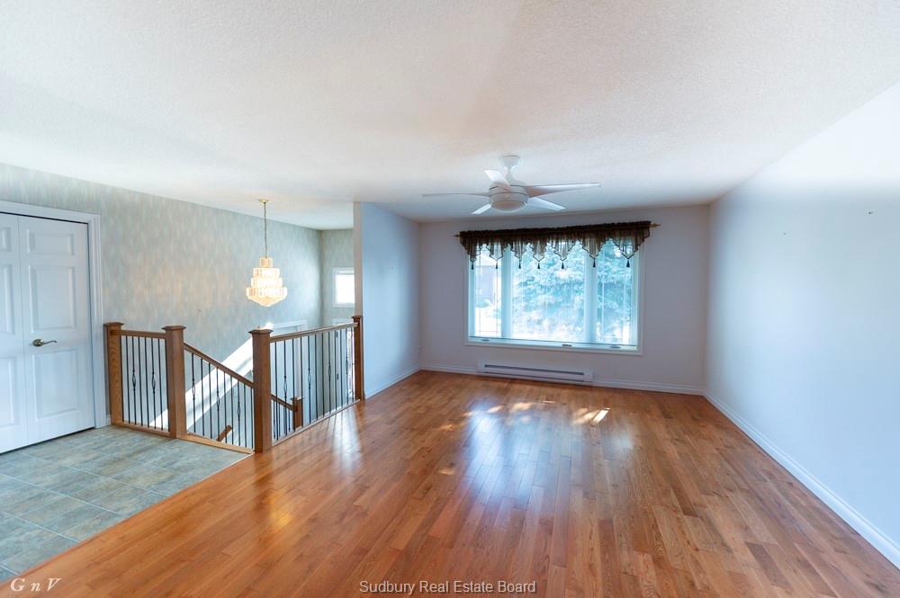 253 Moonrock Avenue, Sudbury Ontario, Canada