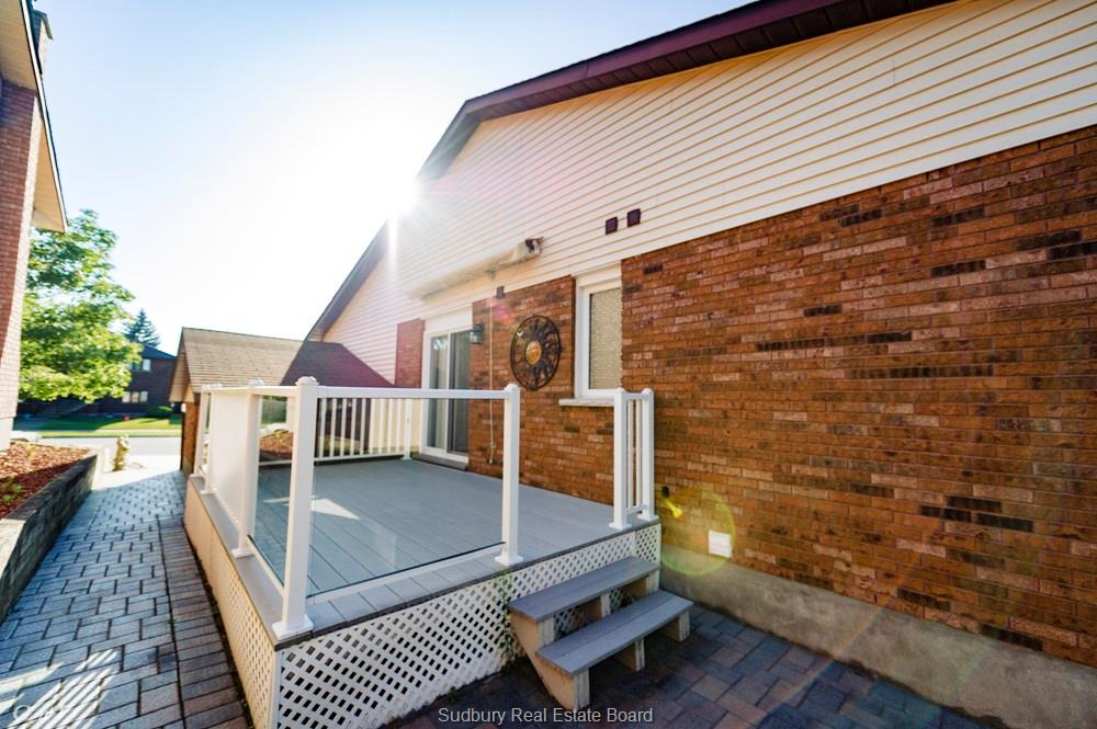 253 Moonrock Avenue, Sudbury Ontario, Canada