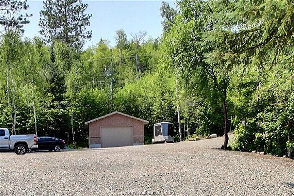 80 Breezehill Road, Skead, Ontario, Canada