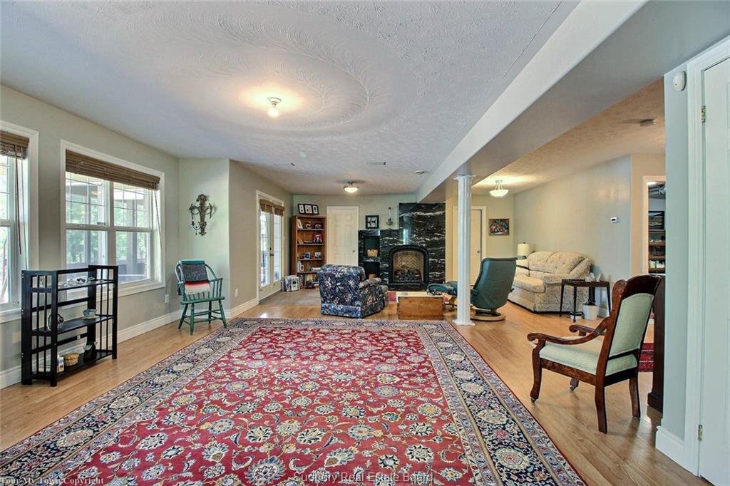 80 Breezehill Road, Skead, Ontario, Canada