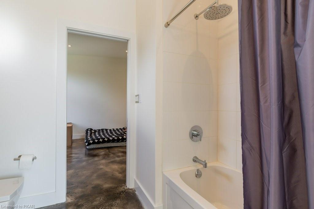 214 LONSBERRY Lane, Douro-Dummer Township Ontario, Canada