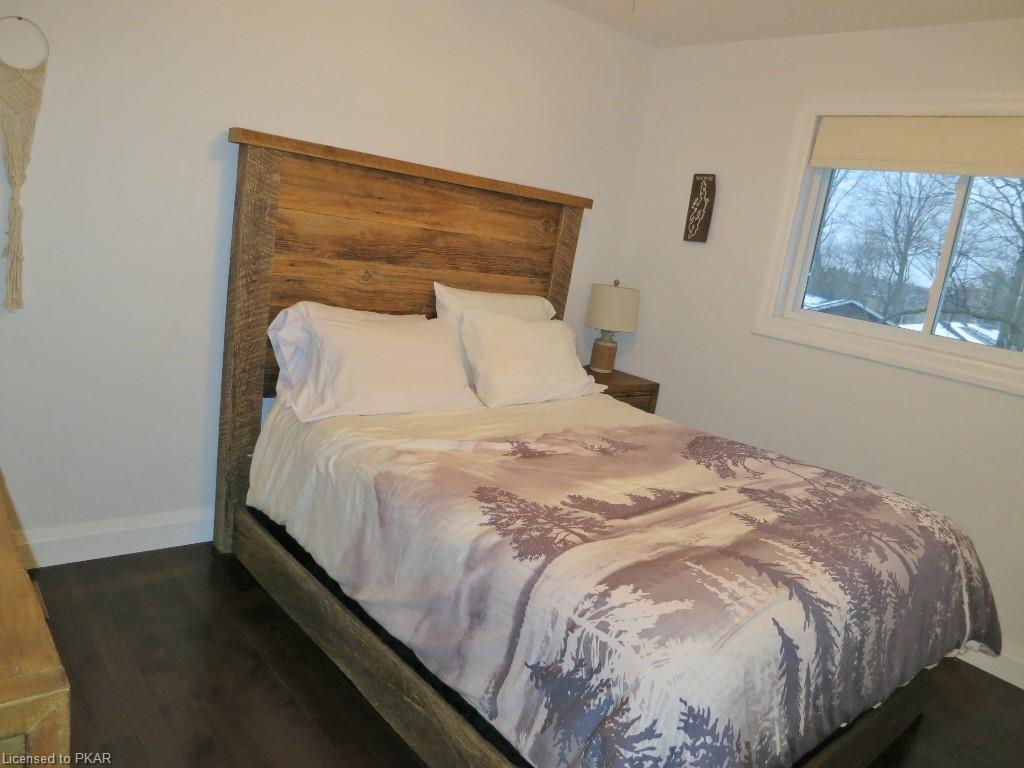 221 WOODLAND Drive, Selwyn Ontario, Canada