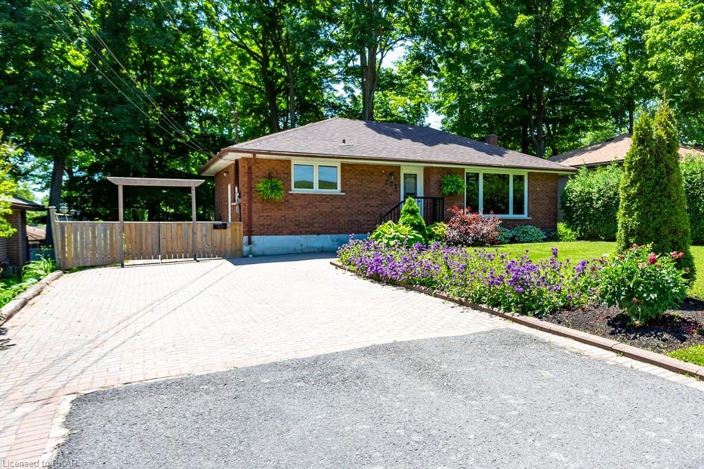221 WOODLAND Drive, Selwyn Ontario, Canada