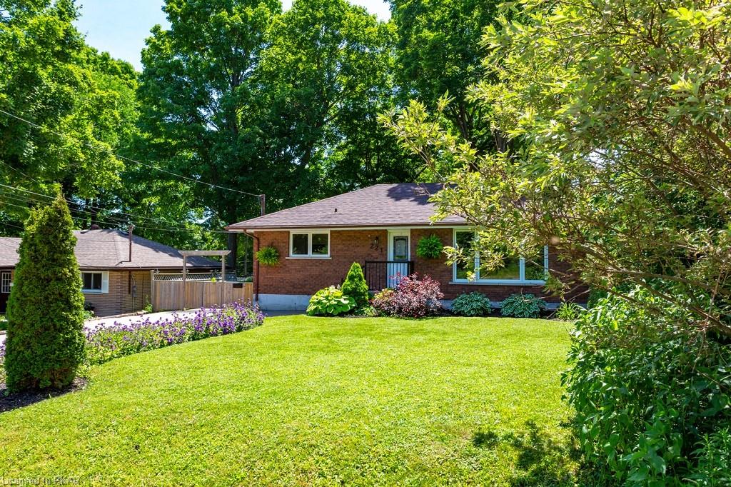 221 WOODLAND Drive, Selwyn Ontario, Canada
