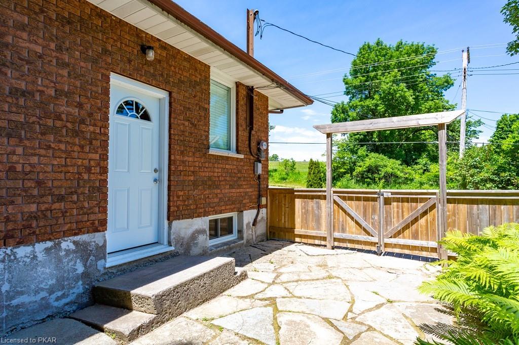 221 WOODLAND Drive, Selwyn Ontario, Canada